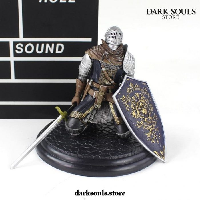 14Cm Dark Souls Black Faraam Knight With Sword Pvc Figure